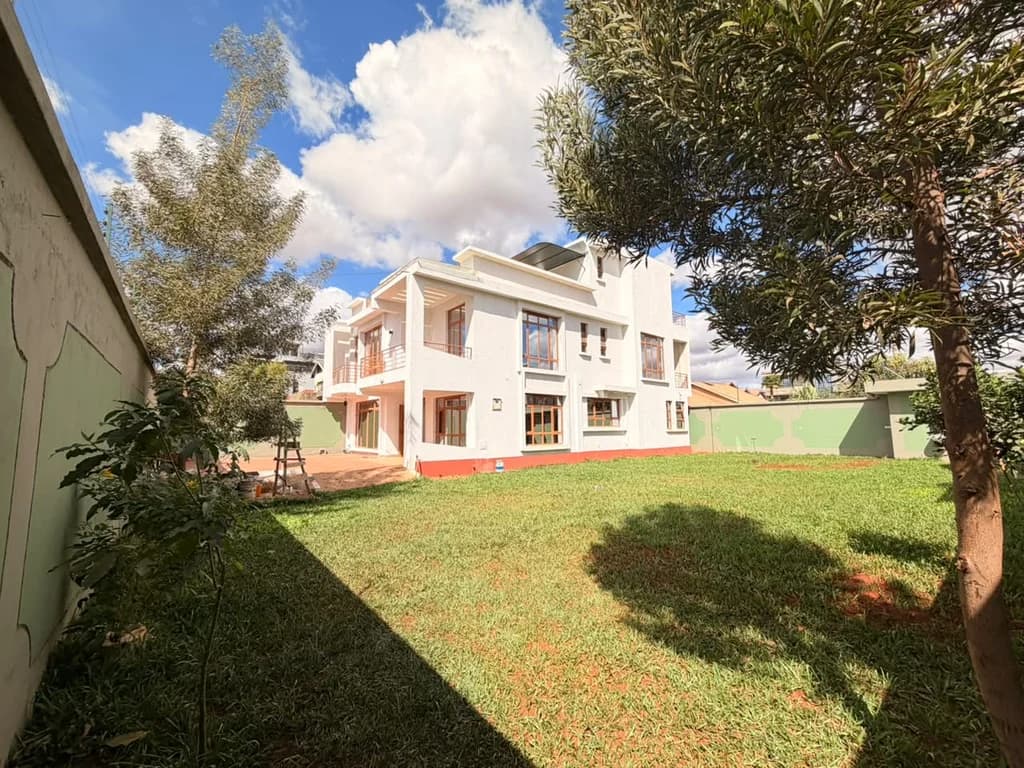 5 Bedroom All Ensuite Villa for Sale in Kenyatta Road — photo 1