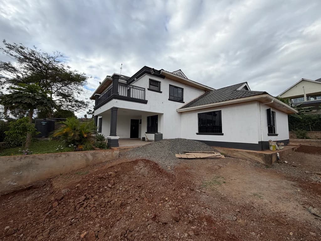 6-Bedroom Home for Rent | Half-Acre Plot | Two Studio DSQs | KSh 180,000 per Month — photo 1